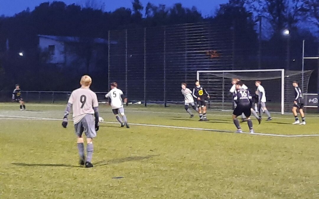 B-Jugend: FC Pr. Espelkamp & FSG Hüllhorst 3:3 (1:2)