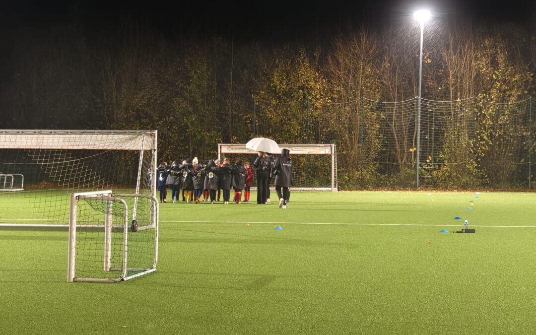 Selbst härteste Bedingungen stoppen unsere E-Juniorinnen nicht.